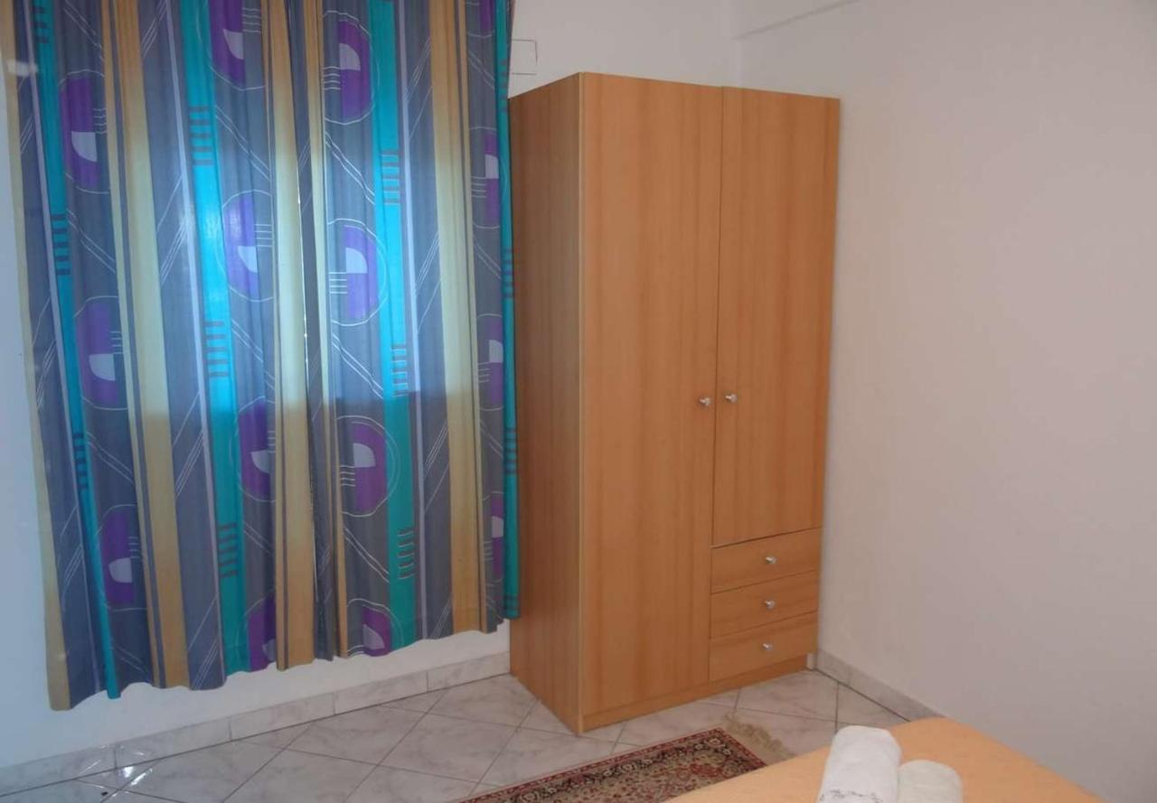 Apartments Tomislav - 120 M From Beach Donji Okrug  ภายนอก รูปภาพ