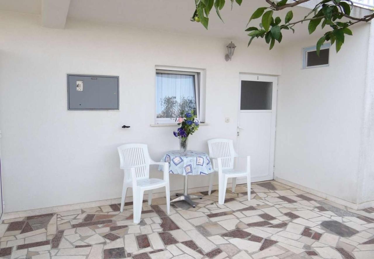 Apartments Tomislav - 120 M From Beach Donji Okrug  ภายนอก รูปภาพ