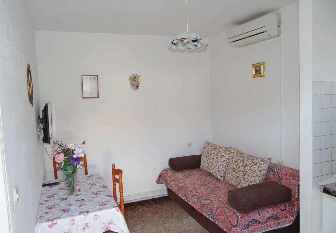 Apartments Tomislav - 120 M From Beach Donji Okrug  ภายนอก รูปภาพ