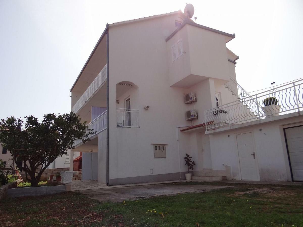 Apartments Tomislav - 120 M From Beach Donji Okrug  ภายนอก รูปภาพ